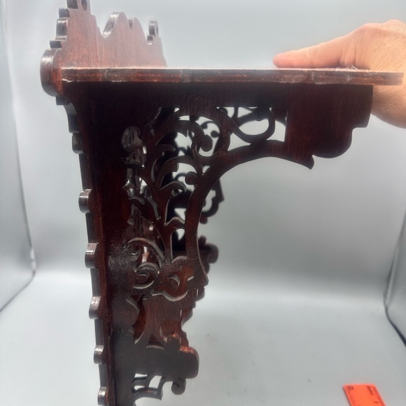 Vintage Victorian Intricate Wooden Wall Shelf - Picture 5 of 10